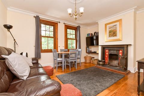 1 bedroom maisonette for sale, Barnett Wood Lane, Leatherhead, Surrey