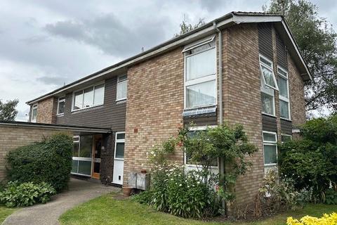 1 bedroom flat to rent, Fingringhoe Road, CO2