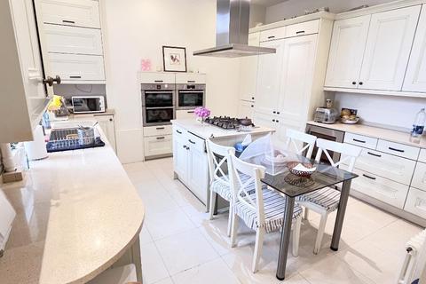 4 bedroom flat for sale, Hampstead, London NW6