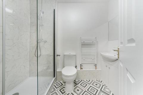 52 Willow Tree Close, London, SW18 3EL