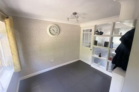 4 bedroom detached house for sale, Burncross Road, Chapeltown, Sheffield, S35 1SG