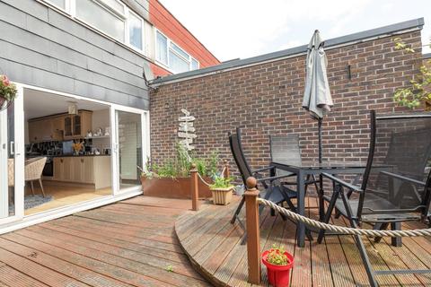 3 bedroom terraced house for sale, Polesden Gardens, Raynes Park SW20