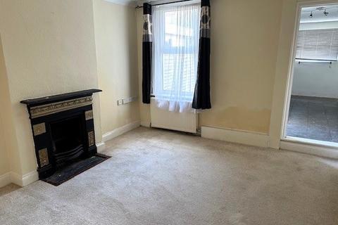2 bedroom terraced house to rent, Colchester, CO1