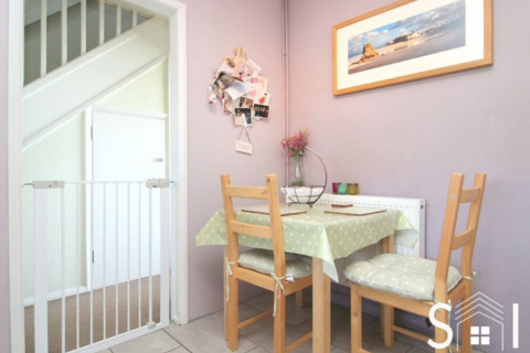 3 bedroom flat to rent, Percy Bryant Road, Sunbury on Thames, TW16