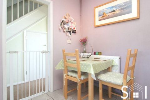 3 bedroom maisonette to rent, Percy Bryant Road, Sunbury on Thames, TW16