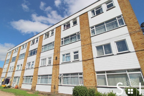 3 bedroom maisonette to rent, Percy Bryant Road, Sunbury on Thames, TW16