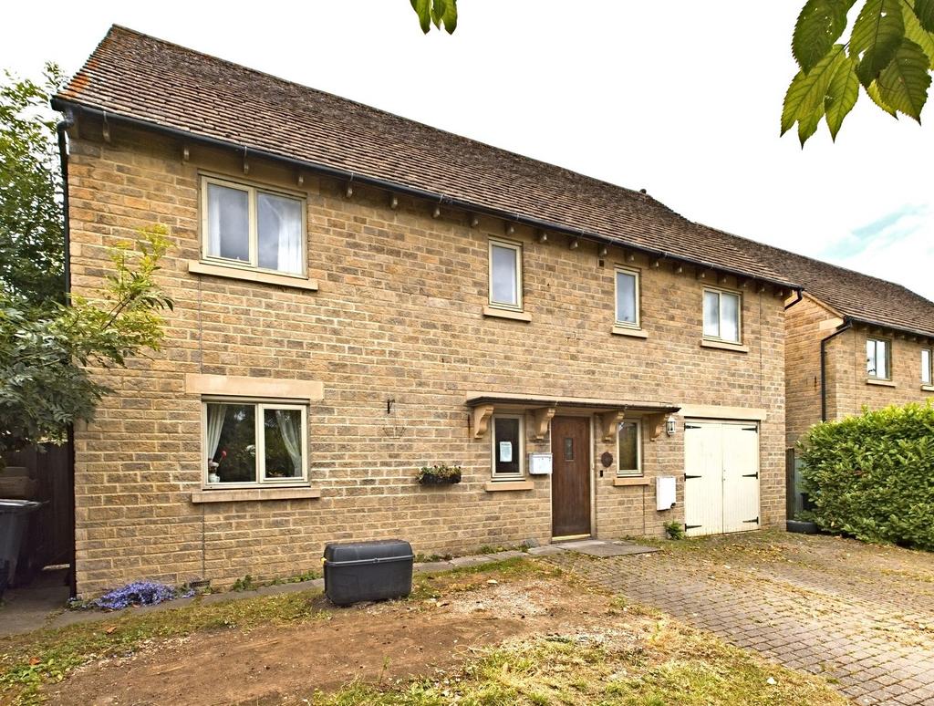 MiltonunderWychwood, Chipping... 5 bed detached house for sale £650,000