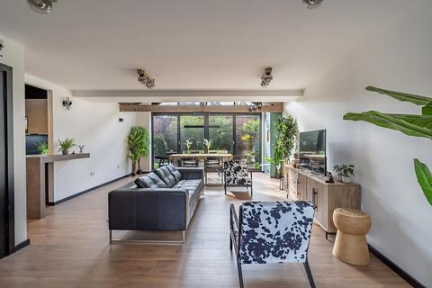 4 bedroom house for sale, Sandringham Street, York YO10