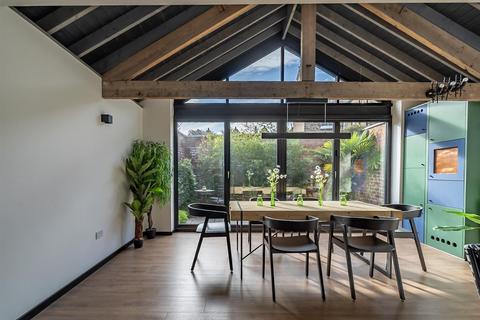 4 bedroom house for sale, Sandringham Street, York YO10