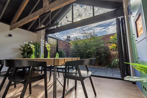 4 bedroom house for sale, Sandringham Street, York YO10
