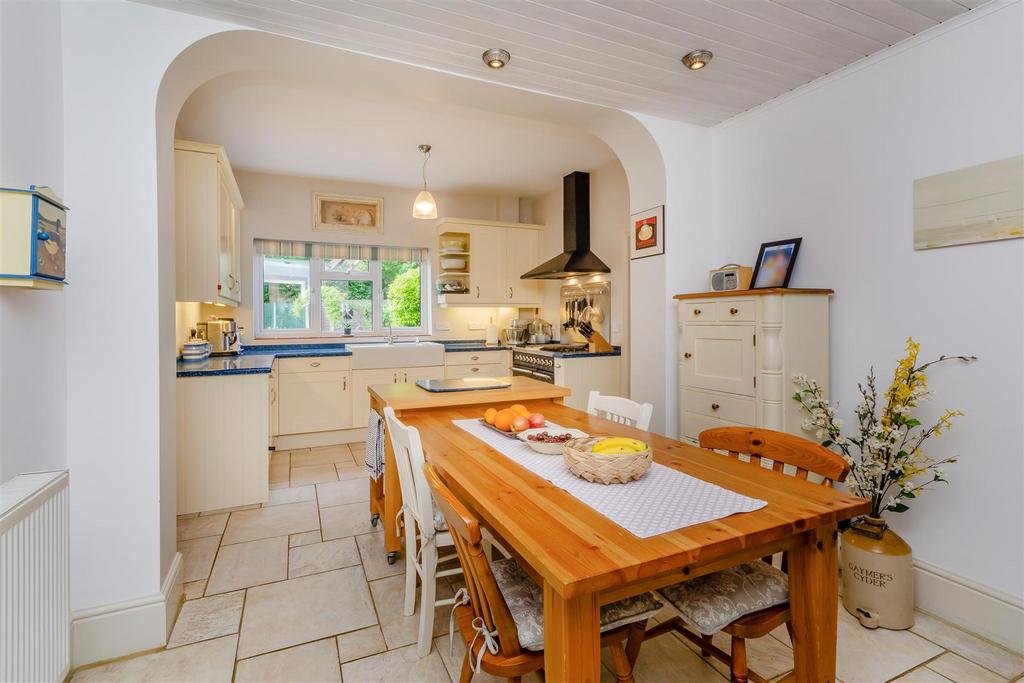 Kitchen Breakfast Room.jpg