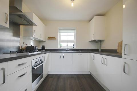 1 bedroom flat to rent, Quicksilver Street, Worthing BN13