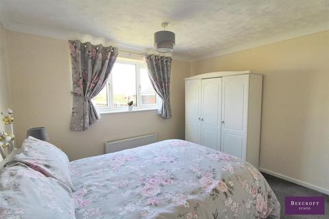 42 Tomlinson Road, Elsecar, Barnsley, S74 8DH