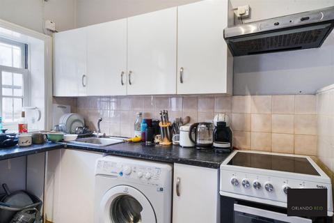 1 bedroom property to rent, King's Cross Road, London