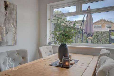 77 Briar, Tamworth, B77 4DY