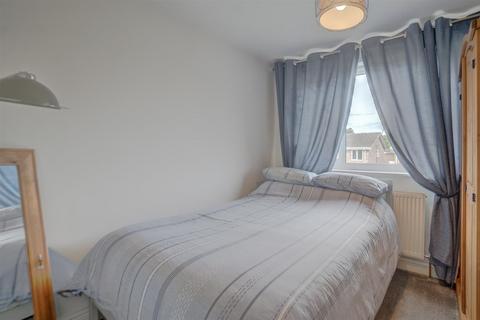 77 Briar, Tamworth, B77 4DY