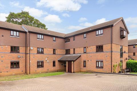 2 bedroom property for sale, Woodfall Drive, Crayford, Kent