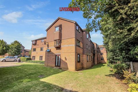 2 bedroom flat for sale, Woodfall Drive, Crayford, Kent