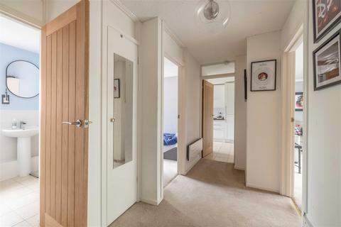 2 bedroom apartment for sale, Dedworth Road, Windsor