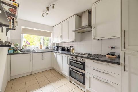 2 bedroom apartment for sale, Dedworth Road, Windsor