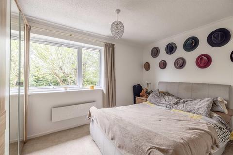 2 bedroom apartment for sale, Dedworth Road, Windsor