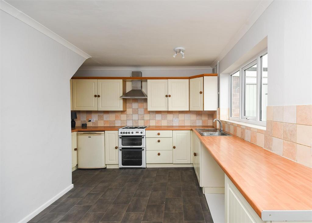 28 Jenks Road - Kitchen Dining Room.jpg