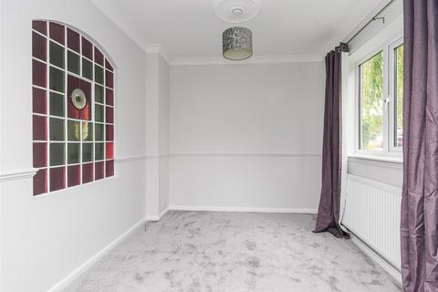 28 Jenks Road, Wombourne, Wolverhampton, WV5 0BL