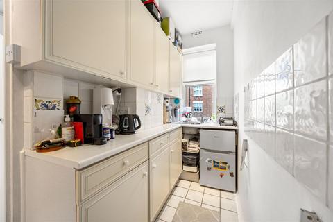 Studio for sale, Belsize Grove, Belsize Park NW3