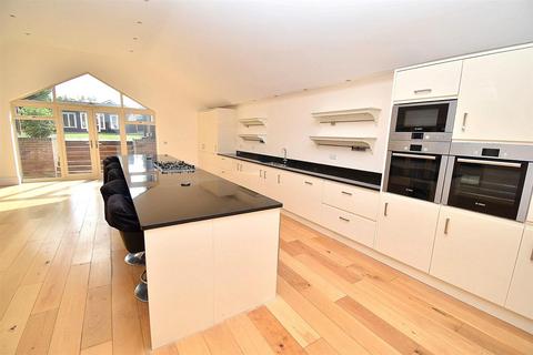 5 bedroom detached house for sale, Riffhams Lane, Danbury