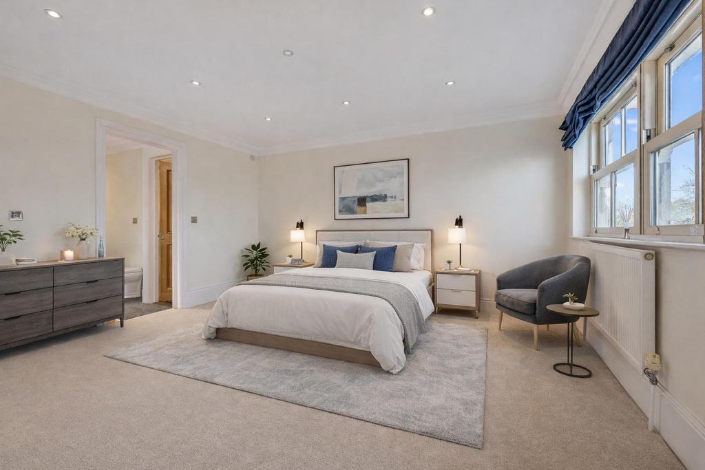 Bedroom..jpg