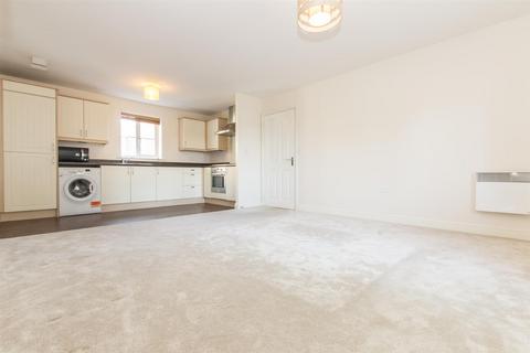 2 bedroom apartment to rent, College Close, Loughton