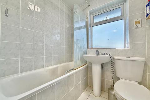 undefined, Heathlands Way, Hounslow TW4