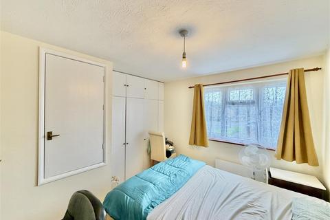 undefined, Heathlands Way, Hounslow TW4