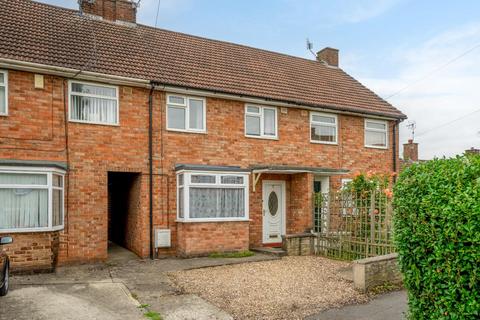 2 bedroom townhouse for sale, Carrick Gardens, York