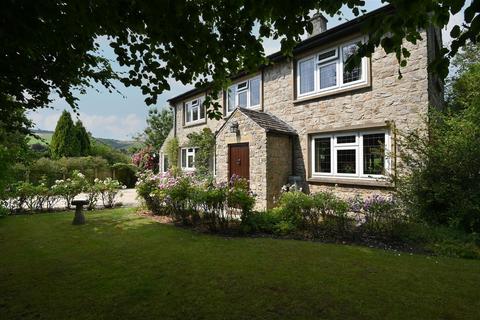 Longmeadow Baslow Road, Ashford In The Water, Bakewell, DE45 1QA