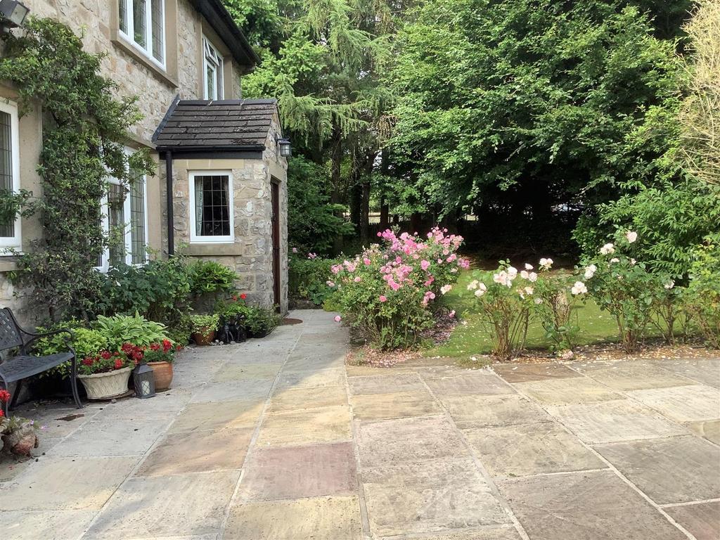 End House 2.jpg