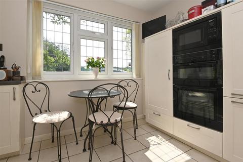 Longmeadow Baslow Road, Ashford In The Water, Bakewell, DE45 1QA