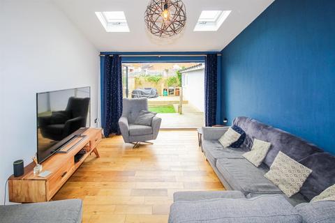 51 Upper Lane, Netherton, Wakefield, WF4 4NQ