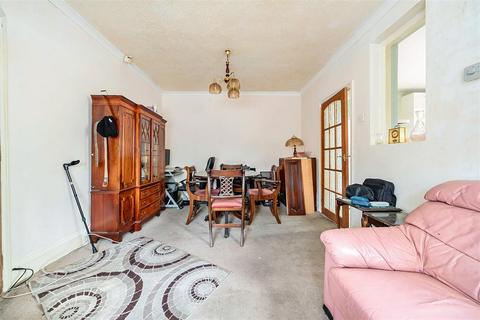 3 bedroom semi-detached house for sale, Cedar Road, Bedford