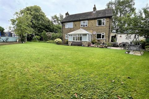 3 bedroom detached house for sale, Hollybank Road, Bradford BD7