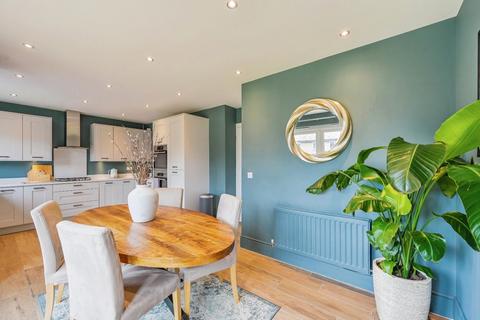 1 Armitage Close, Amington, Tamworth, B77 4FZ