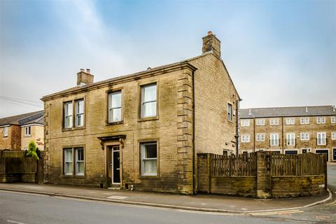 3 bedroom semi-detached house for sale, Brighouse & Denholme Road, Bradford BD13