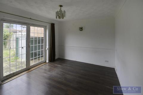 3 bedroom semi-detached house for sale, The Crossways, Hounslow TW5