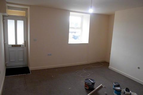 3 bedroom terraced house to rent, Elwy House, Waunfawr, Caernarfon