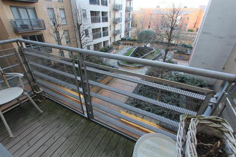 2 bedroom apartment for sale, Balmoral Place, Brewery Wharf