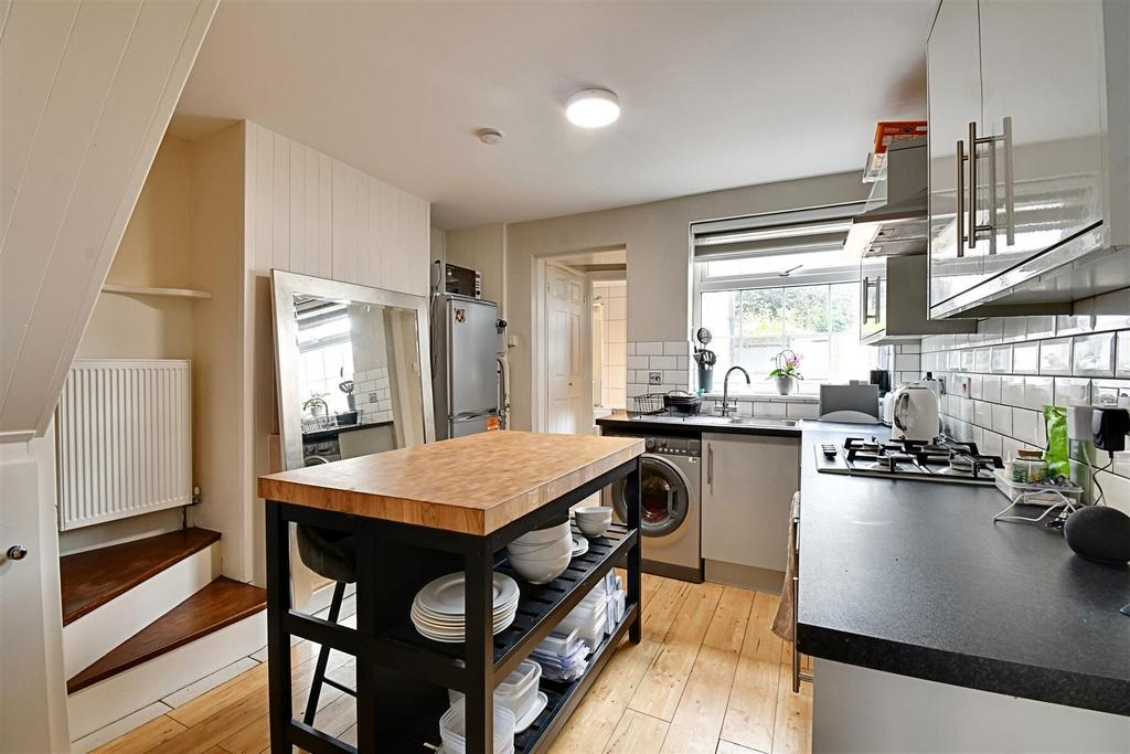 Kitchen 1.jpg