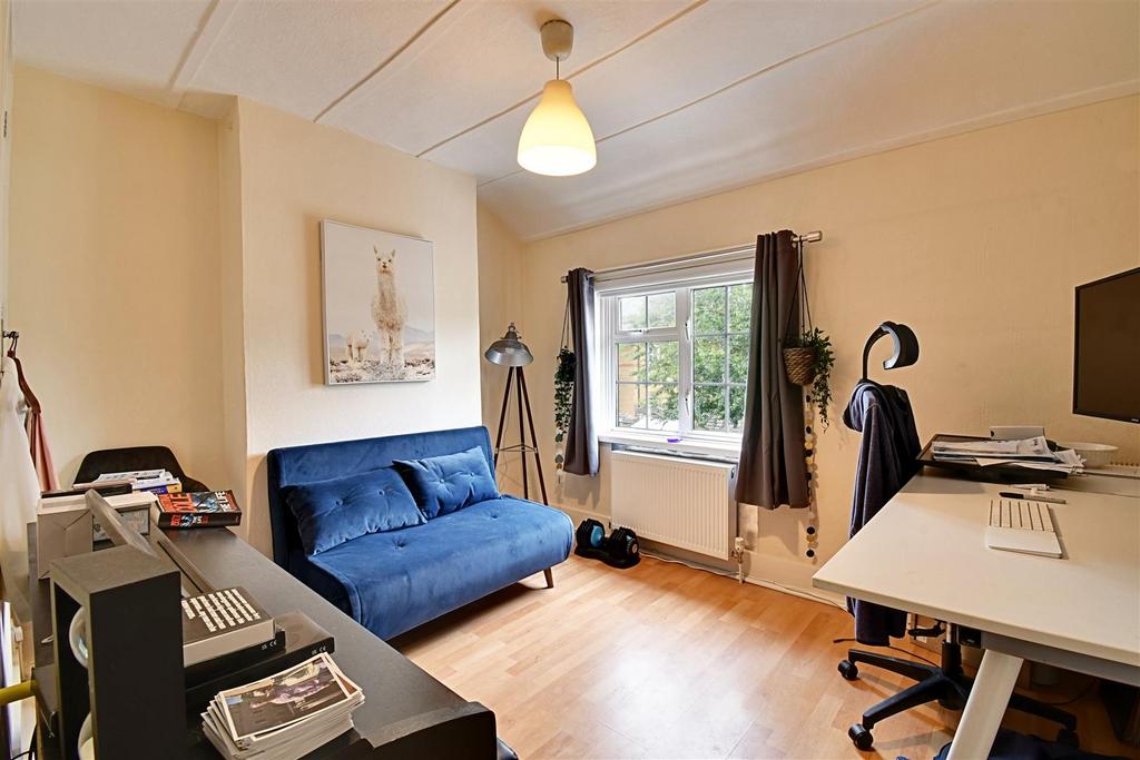 Bedroom 2.jpg