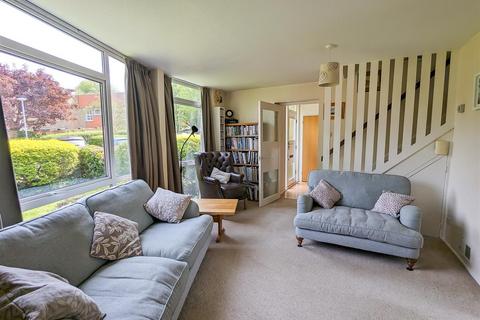 29 Lambardes, New Ash Green, Longfield, DA3 8HX