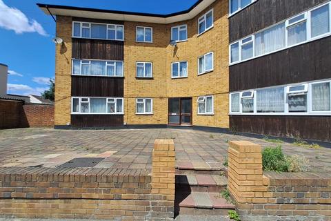 2 bedroom flat to rent, Rainham Road South, Dagenham