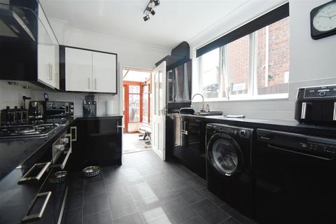 3 bedroom terraced house for sale, Newcomen Street, Hull